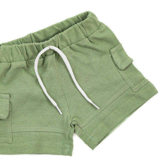 khaki green short with pumped pockets