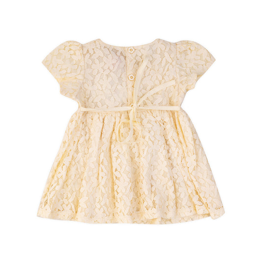 cream dress dantil