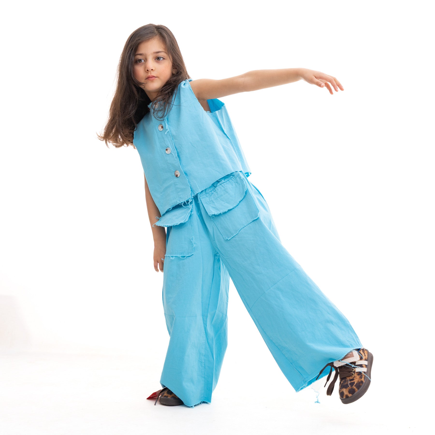 Blouse and trousers set