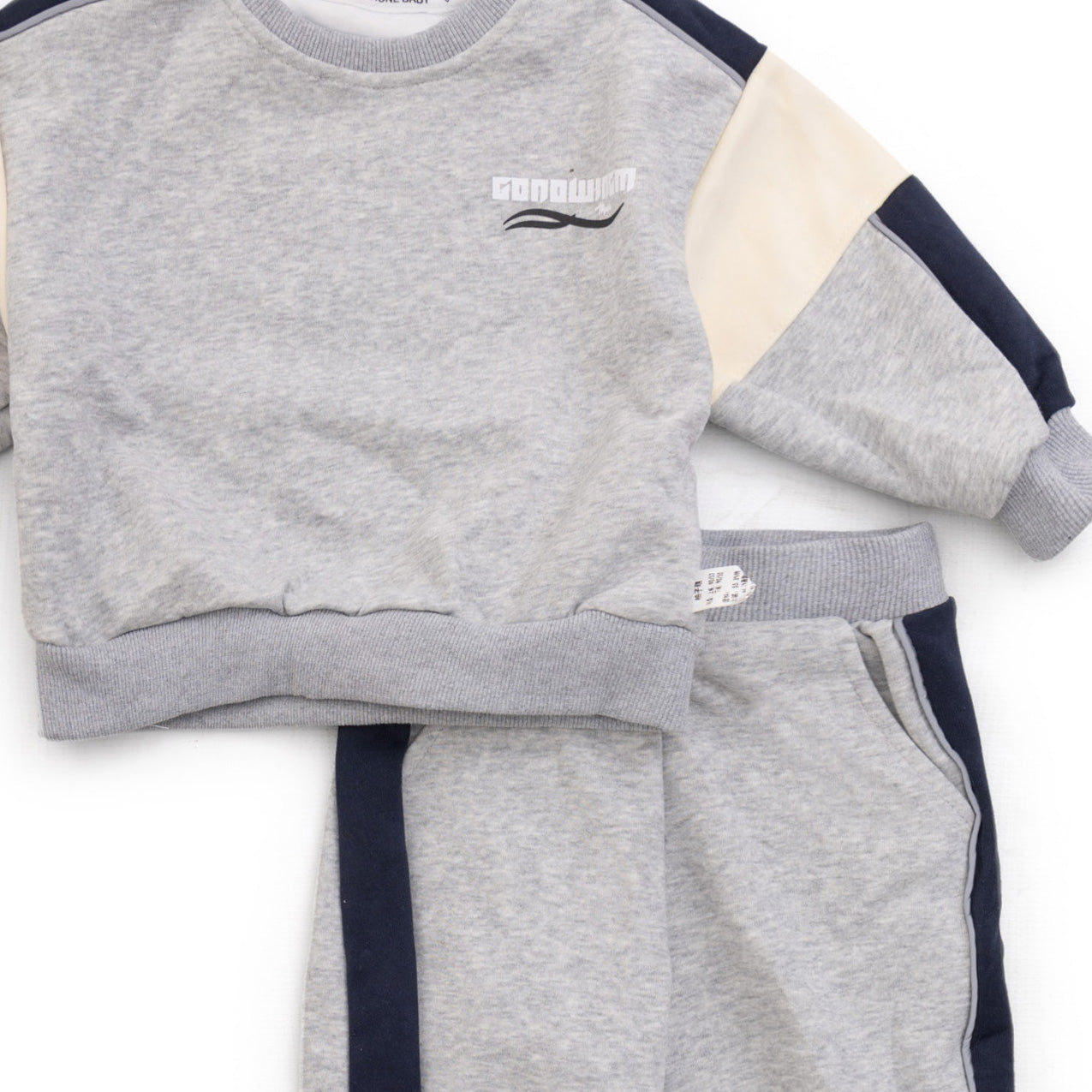 Boys' gray pajamas